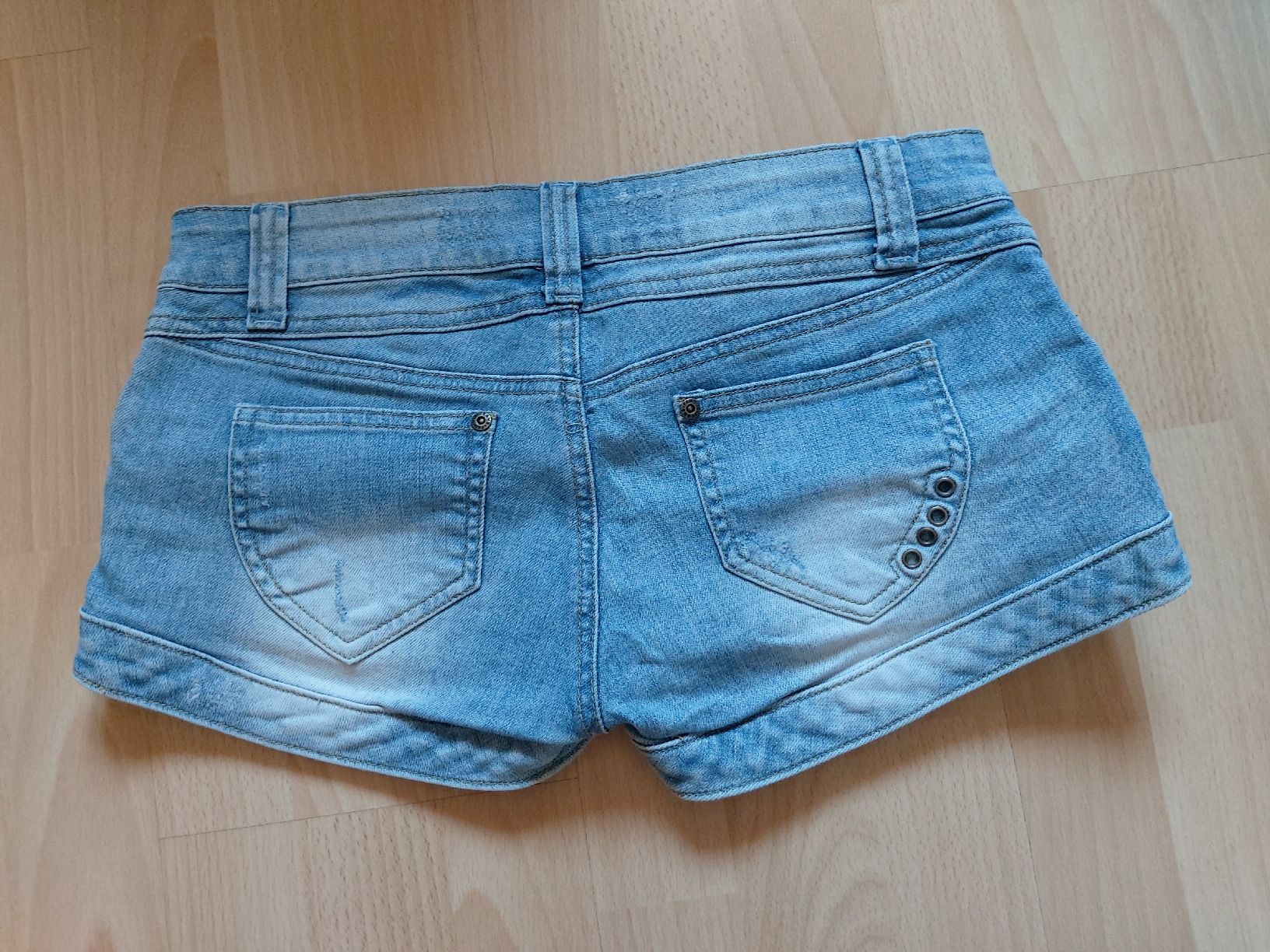 Jeans: Jeans Hotpants – Nuovo (secondo la descrizione) da Frenkendorf venduto da Eona87