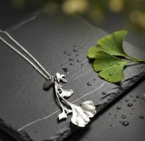 Lotta Djossou Designer- Ginkgoblatt Silber 925 Anhänger