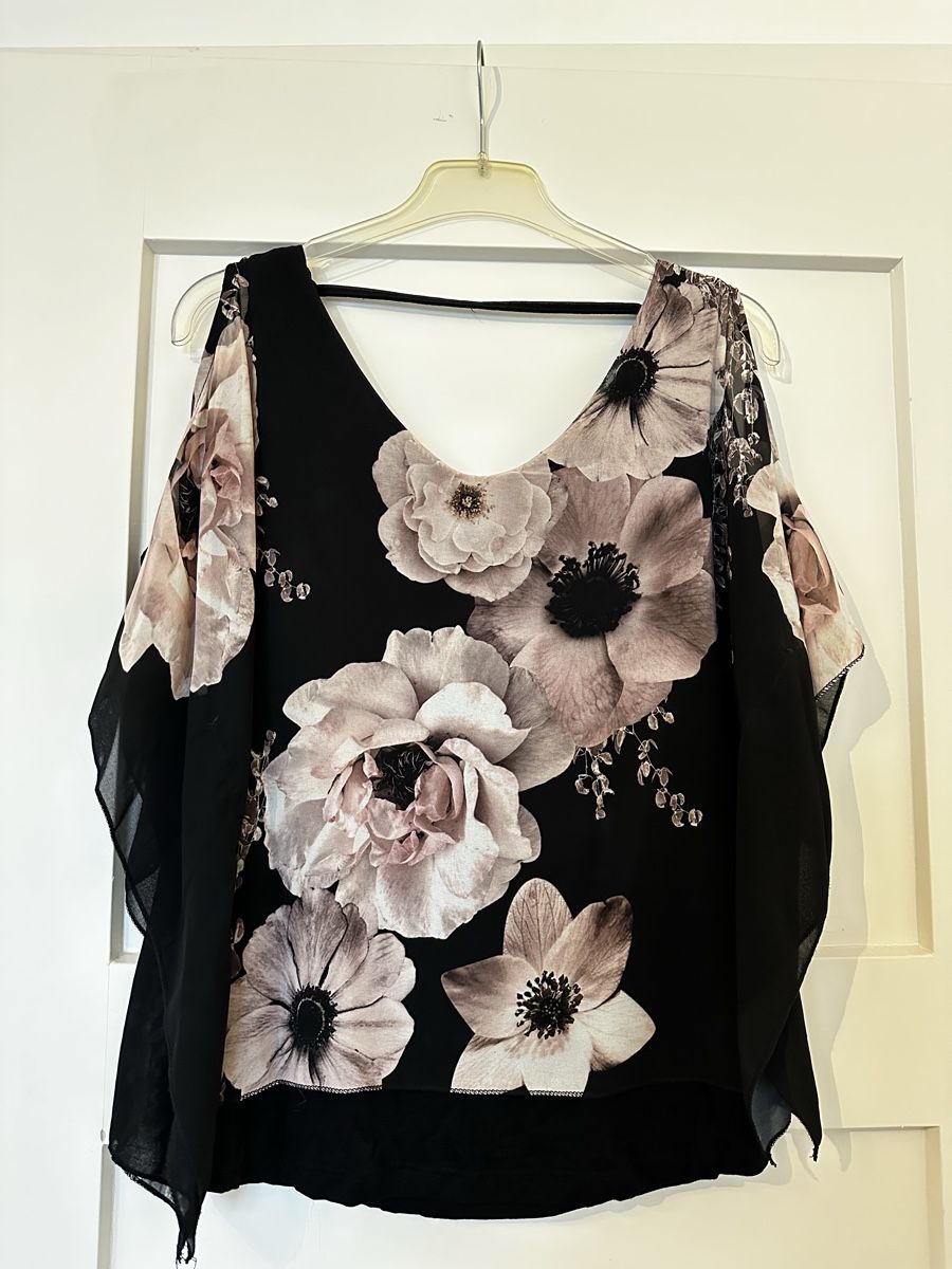 Top: Schickes Sommer Top mit Blumenmuster, Grösse S – Usato da Chur venduto da auroraley