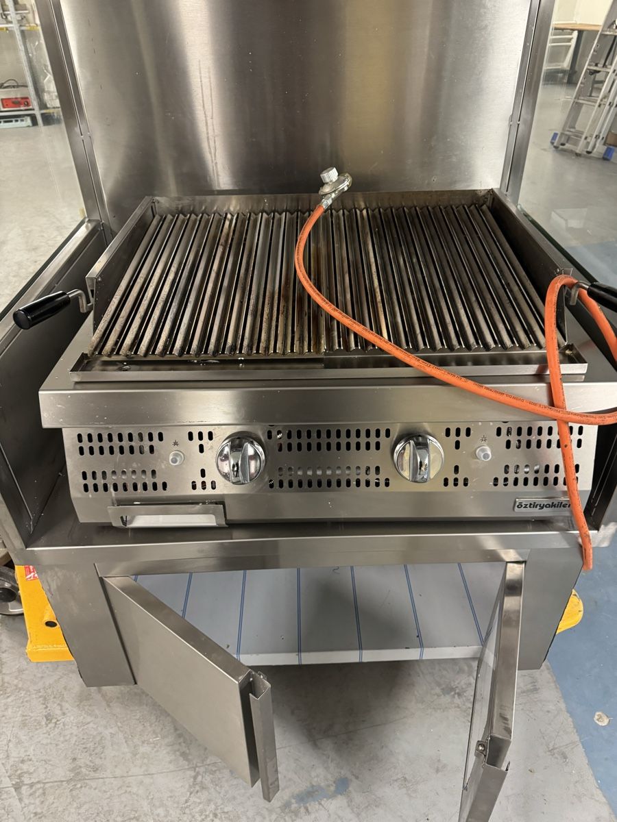 Griglie: Gass grill mit Gestel – Usato da Rupperswil venduto da Gero83 3