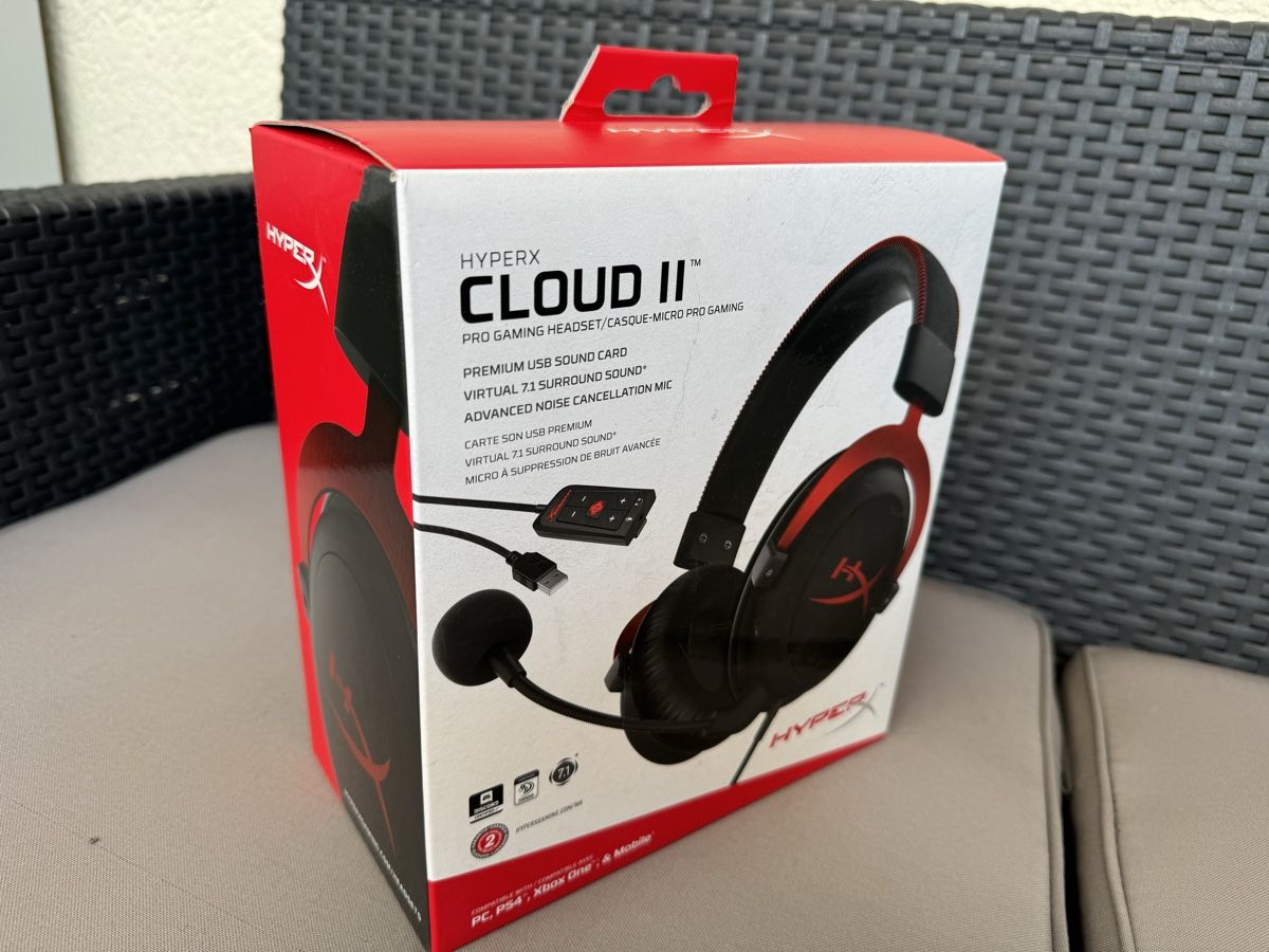 HyperX Cloud Flight - Casque pour jeux sans fil (noir rouge) - 4P5L4AM#ABB