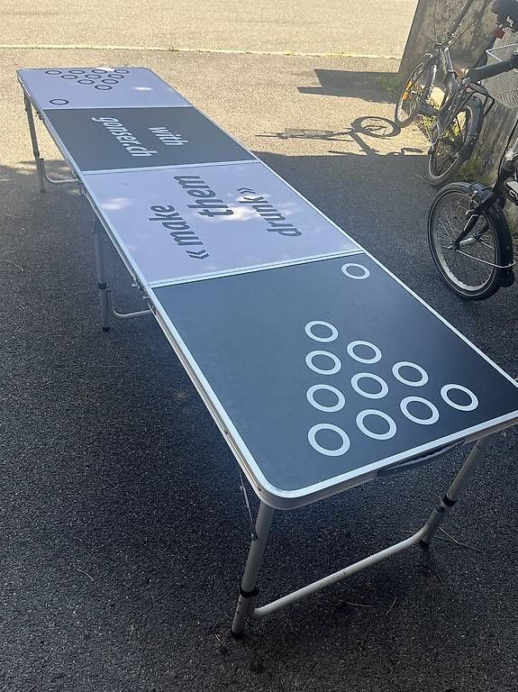 Spiele: Beer-Pong Tisch – Gebraucht aus Thun von Jaeeeel