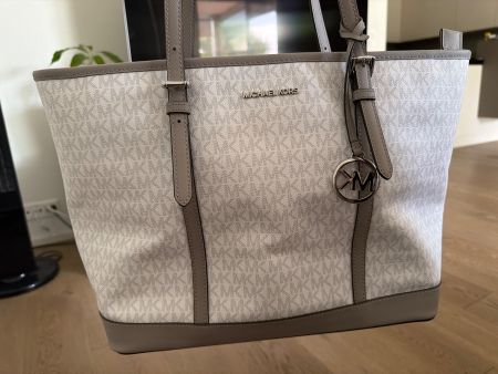 Michael Kors Tasche weiss grau Monogram guter Zustand
