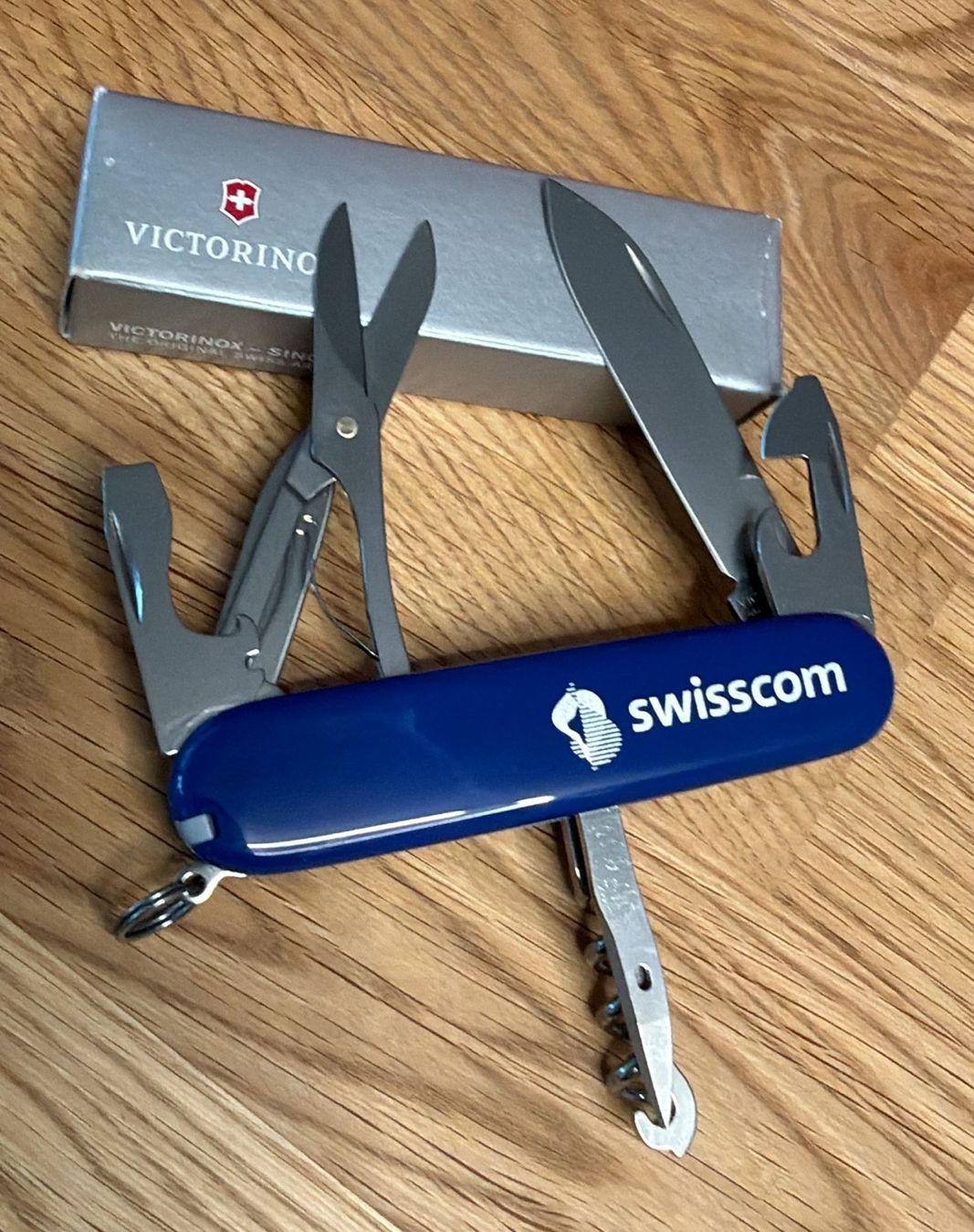Victorinox Taschenmesser: VICTORINOX SWISSCOM SACKMESSER – Neu und originalverpackt aus Zürich von Frei-Occasionen