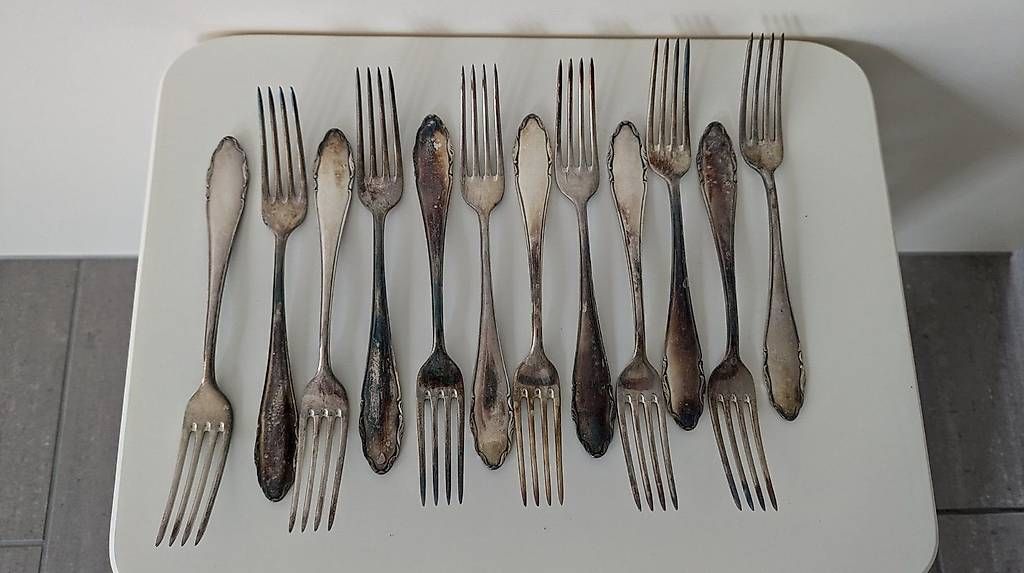 Bestecksets: Altes Besteck 36 Teilig (versilbert) – Gebraucht aus Bäretswil von Ober-Land 2