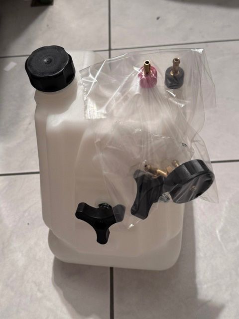Sonstiges Fahrzeugzubehör: KG 8.5 Liter Benzintank – Neu (gemäss Beschreibung) aus Tafers von Peugeot407