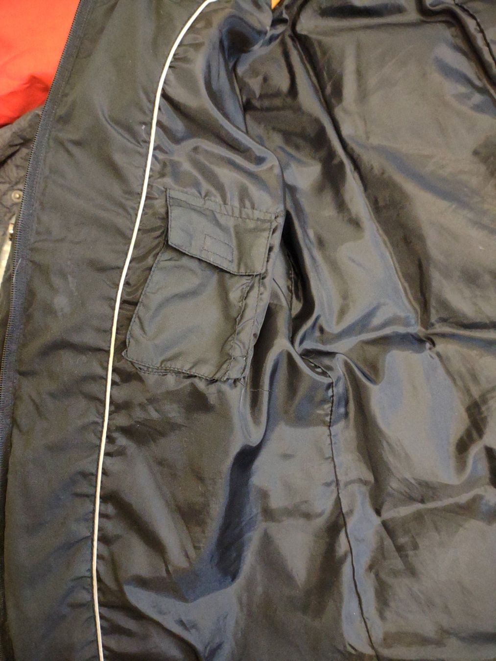 Giacche: Schöne Schwarze Damen Daunen Jacke – Usato da Montlingen venduto da Nikita-Sidney 1