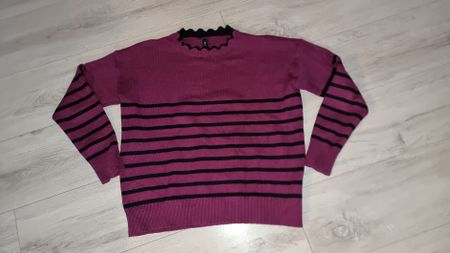 NAIIF Pullover, Grösse S, Lila/Schwarz, Frühling -Look!