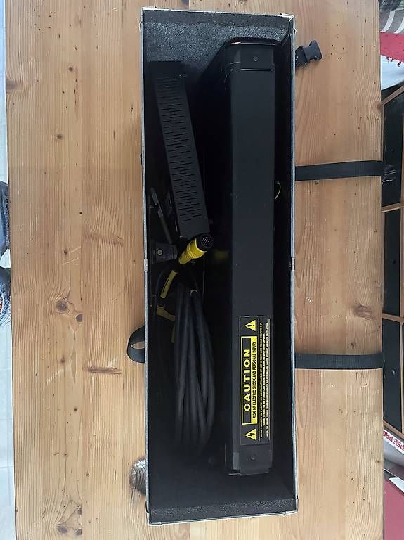 Lampade: Kino Flo 4Bank 2ft | Daylight – Usato da Zürich venduto da liam.erlach 2