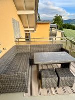Gartenlounge Rattan mit Tisch und Hockern