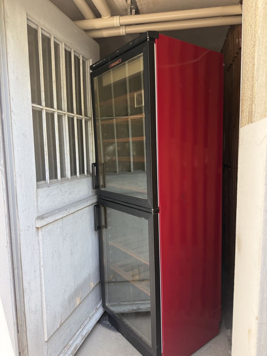Novamatic Frigoriferi: Fust Weinkühlschrank Vinocave – Usato da Basel venduto da Barty 2