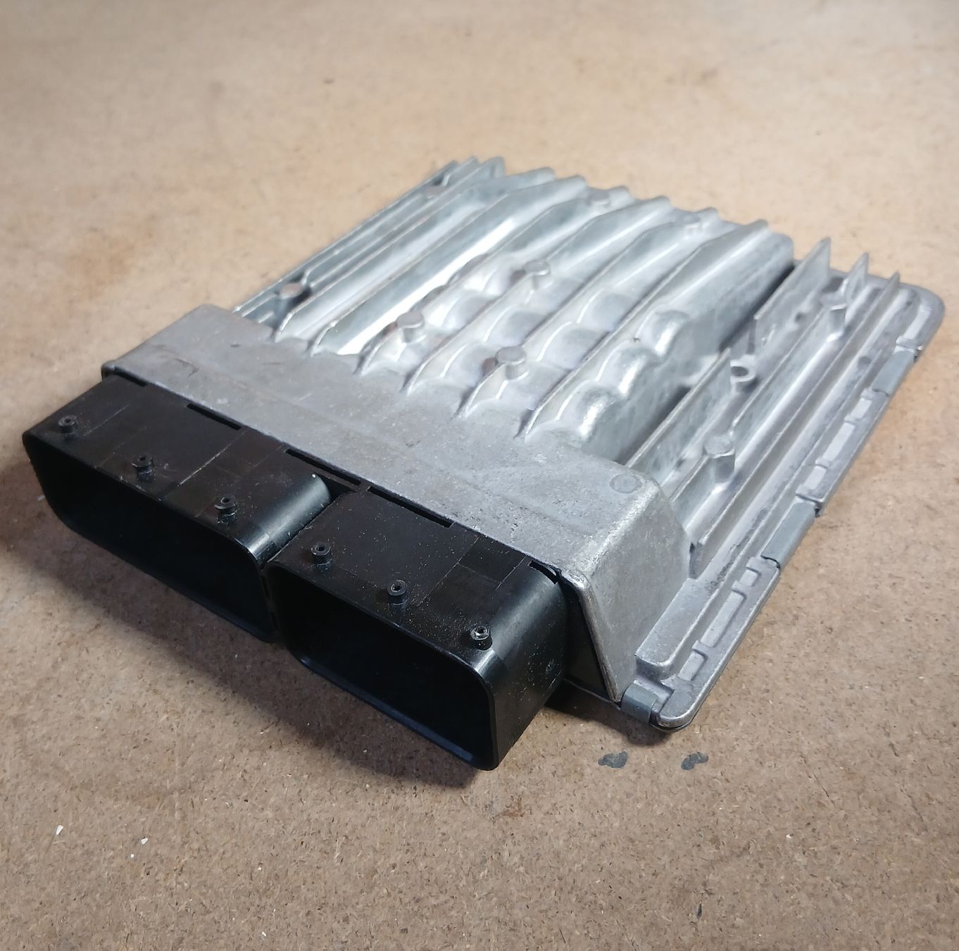 BMW Tutti pezzi di ricambio auto: ECU BMW E91 325 – Usato da la heutte venduto da Auto-stock