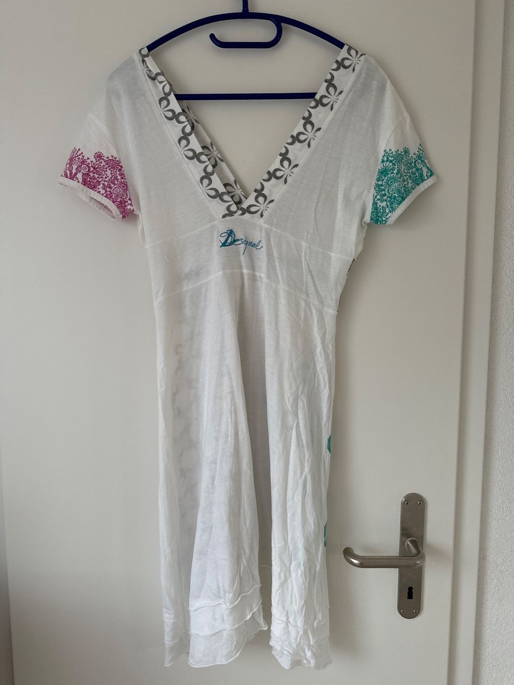 Desigual Vestiti: Desigual Kleid Gr M – Usato da Gelterkinden venduto da Biene8 1