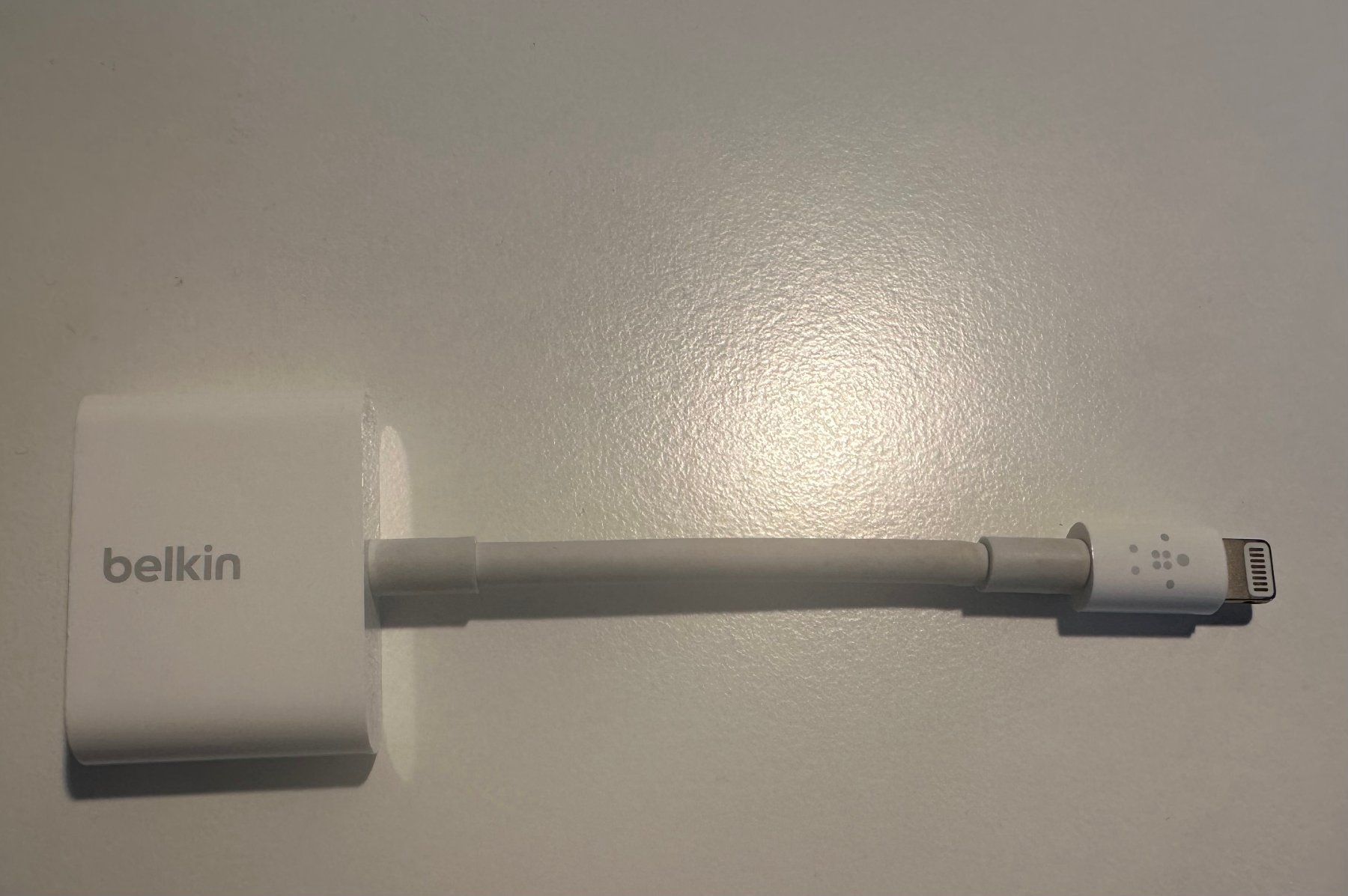 Belkin Laufwerke & Adapter: Belkin Rockstar Lightning Audio + Charge Adapter – Gebraucht aus Winterthur von nelead
