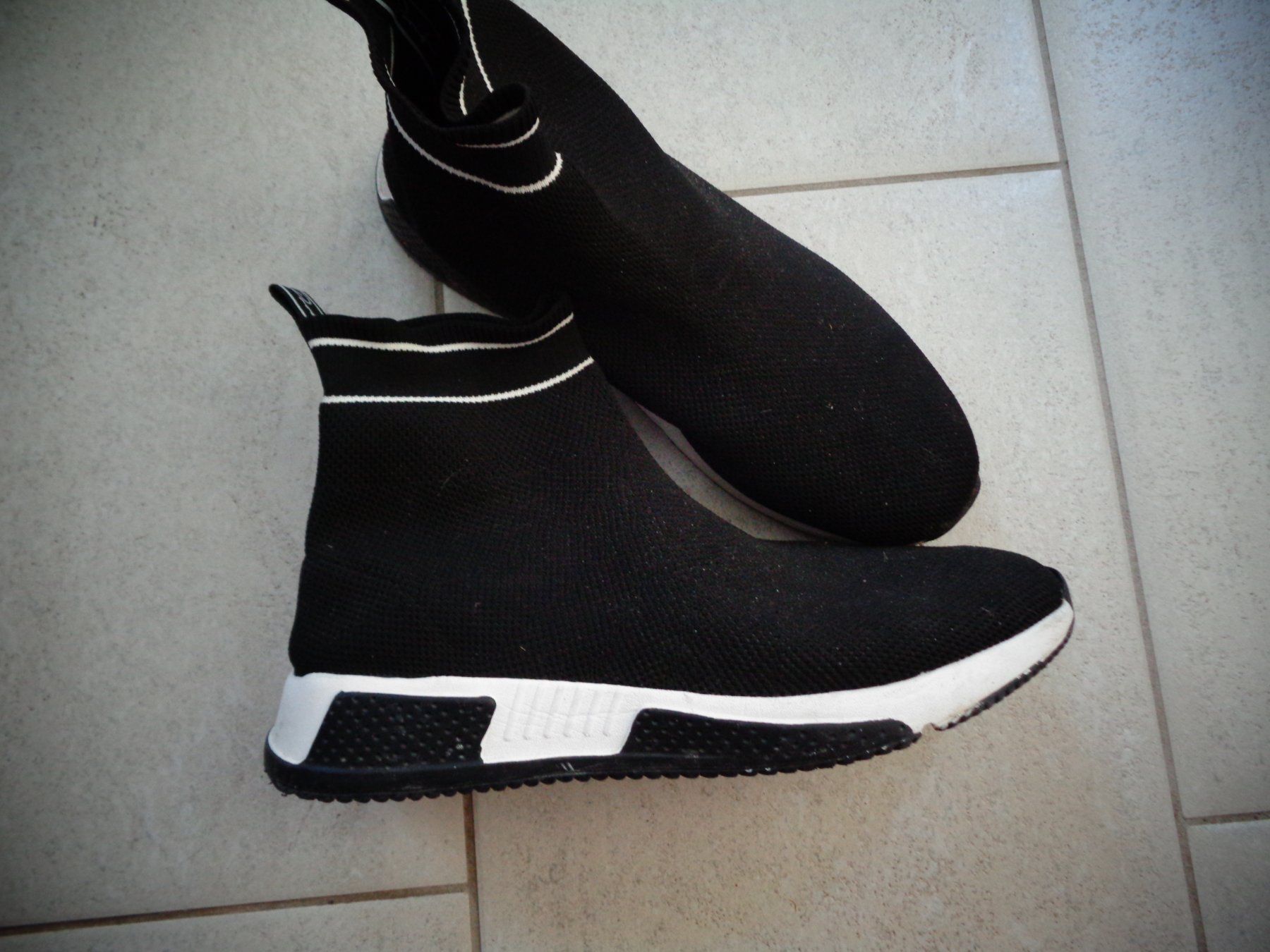 Herrenschuhe: STIEFELETTEN HERREN GR.44 – Gebraucht aus Rotkreuz von Samballi 1