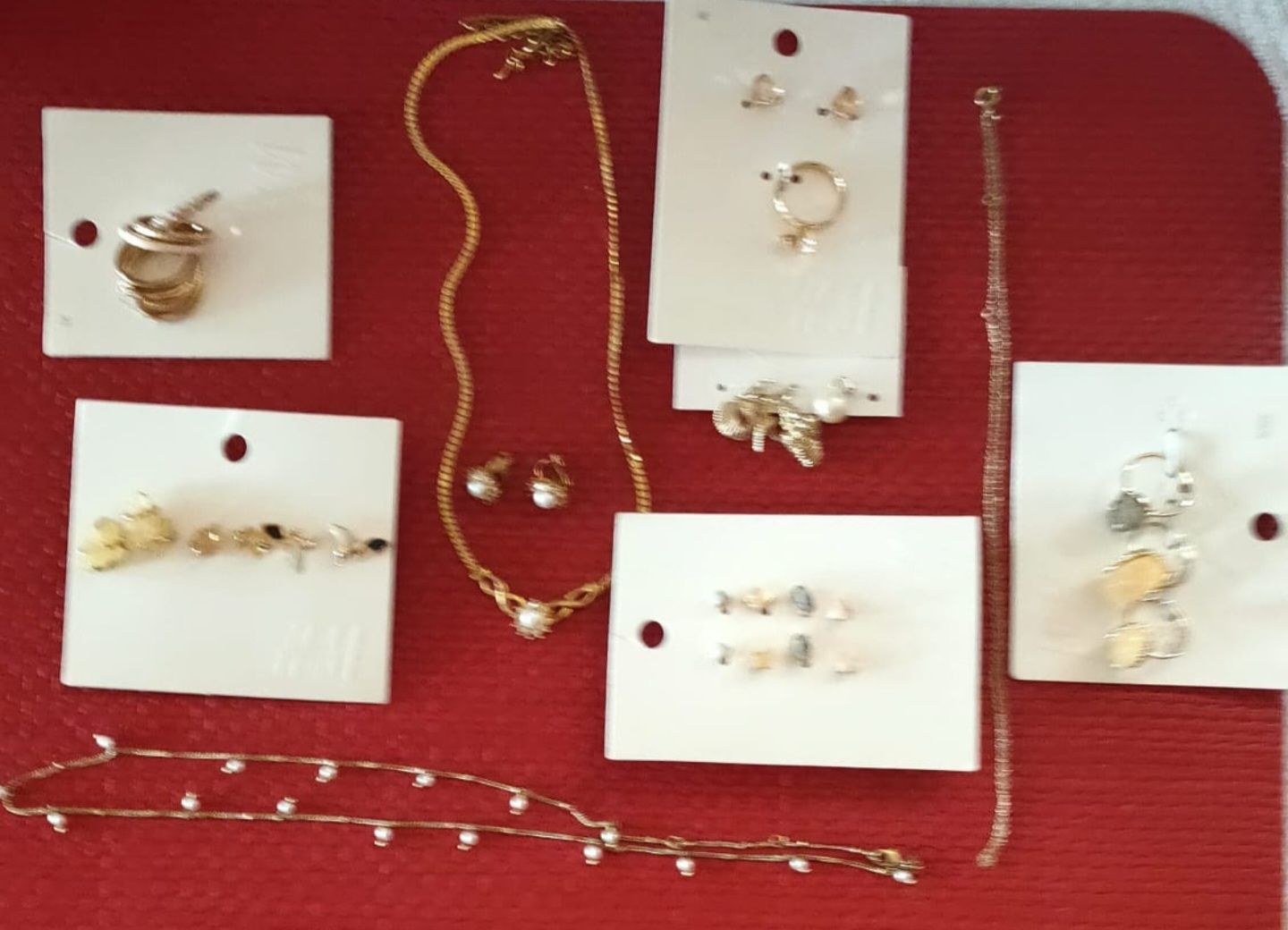 Altri gioielli: H&M Schmuckset – Nuovo (secondo la descrizione) da Luzern venduto da Luzern_Energy