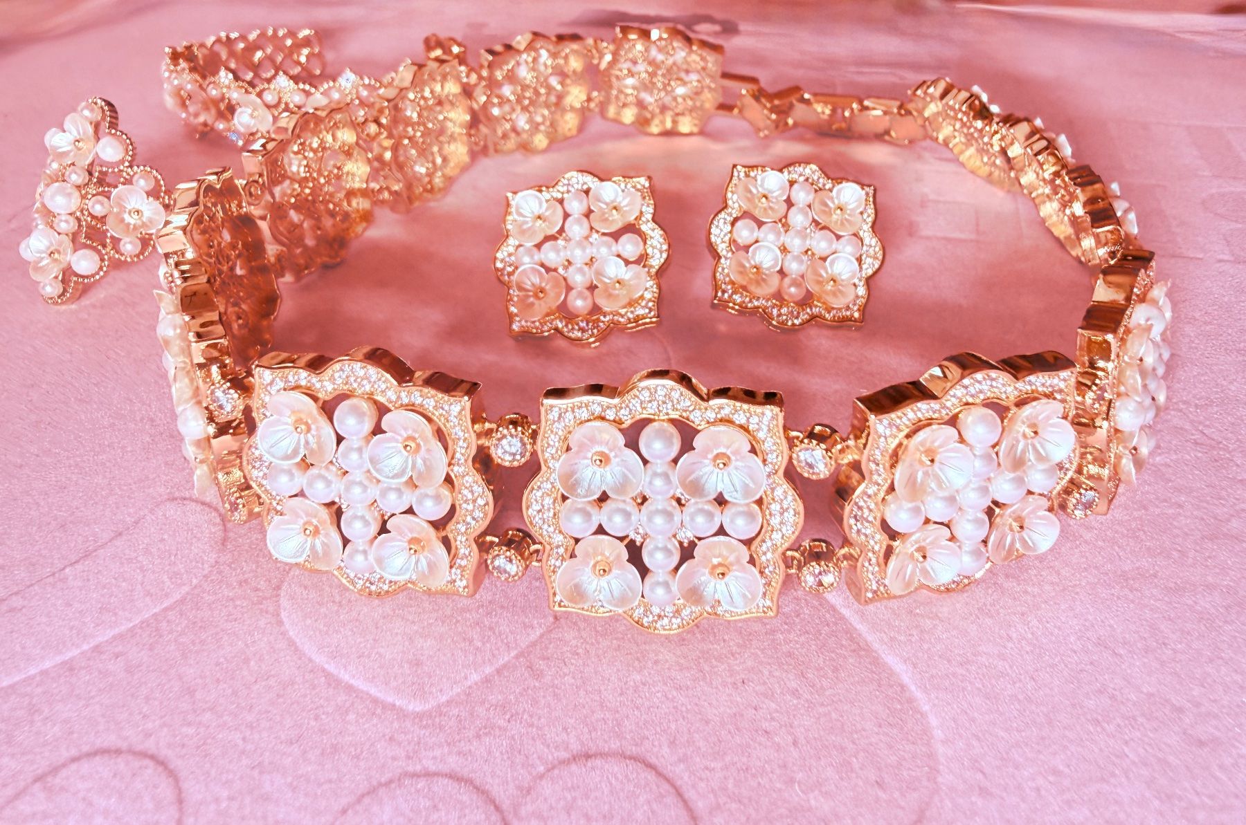 Altri gioielli: Parure Fleur de perle – Nuovo e nell'imballaggio originale da St-Maurice venduto da Sandrinette123 1