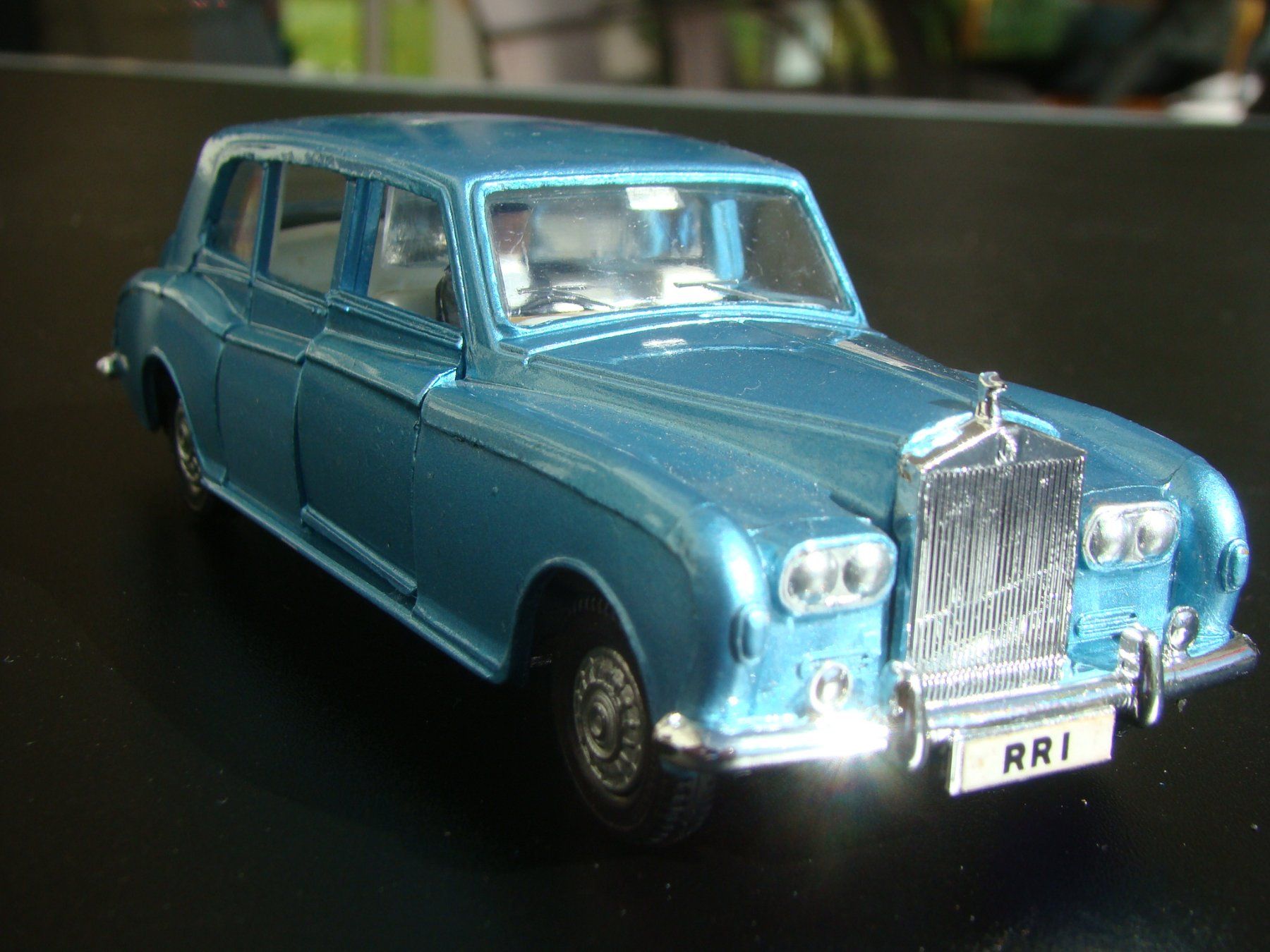 Dinky Toys Modellautos: Dinky Rolls Royce Phantom V hellblau Nr 124 schön selten box – Gebraucht aus Walzenhausen von Vanquish711 7