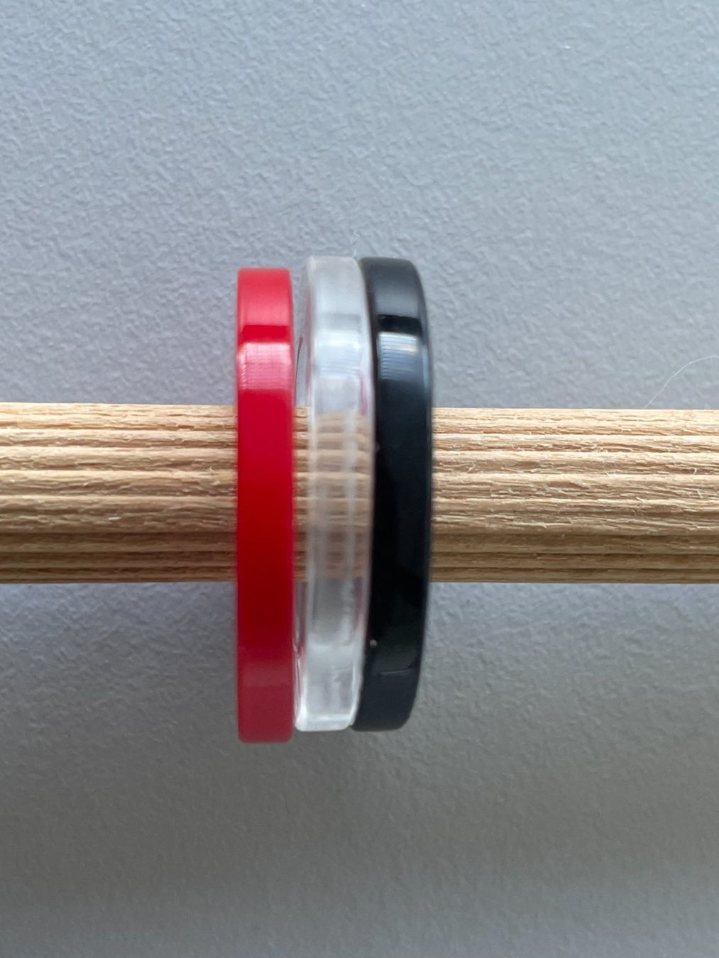 Anelli: Silberring mit 20 Plexiglasringen - Grösse 53 – Nuovo e nell'imballaggio originale da Turgi venduto da bar_8pdm 9