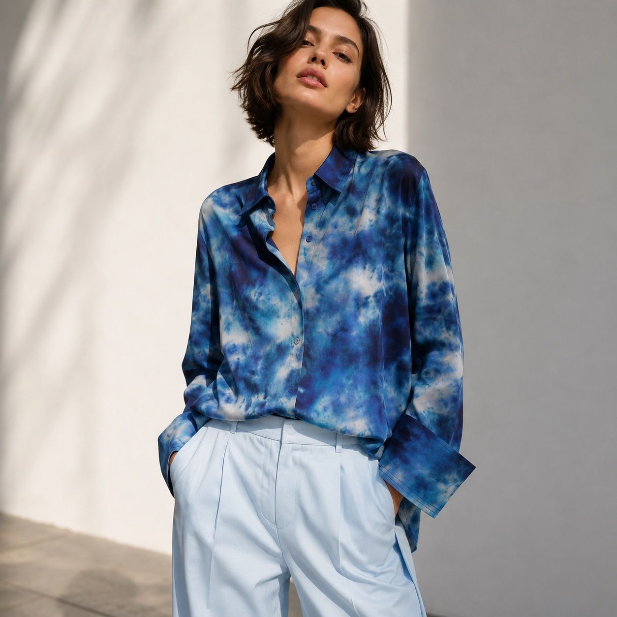 Zara Camicette: Zara Hemd Bluse Hemdbluse Batik Muster Blau Gr.38-40 NEU – Nuovo (secondo la descrizione) da Rotkreuz venduto da beltraum