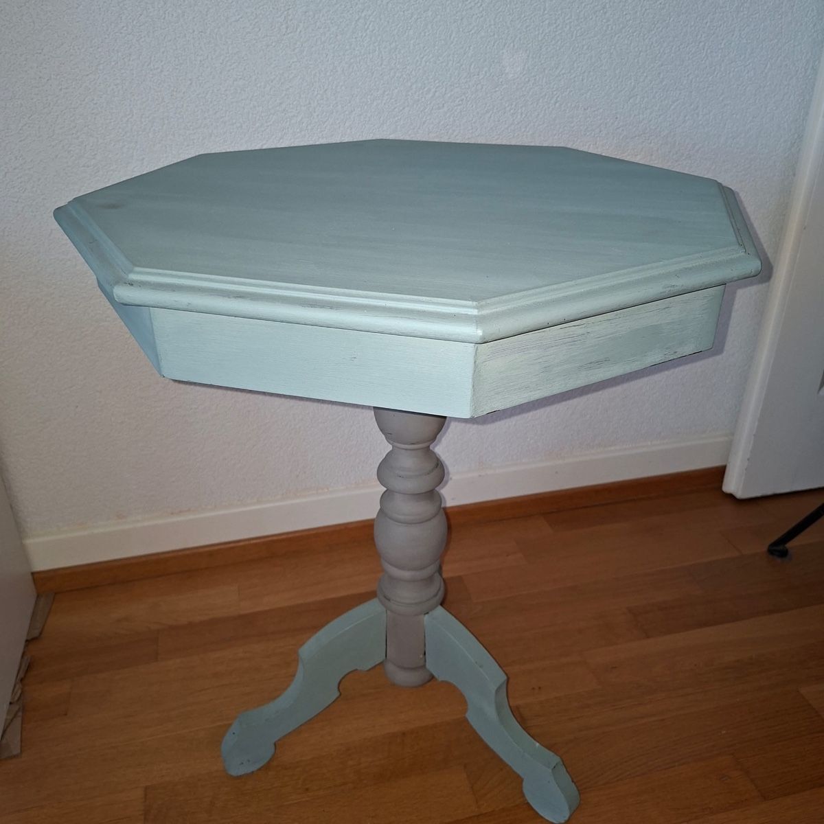 Tavoli: Table shabby chic 60cm (70cm de haut) – Usato da lignières venduto da saxo44