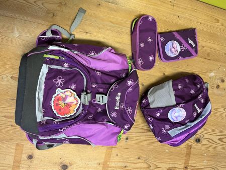 Schulrucksack mit Sporttasche