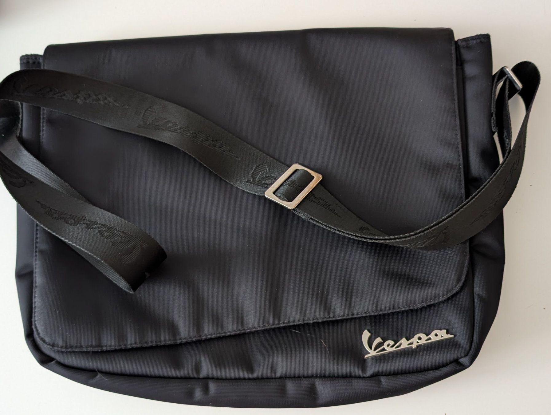 Vespa Taschen: Vespa Umhängetasche schwarz – Neu (gemäss Beschreibung) aus Ermatingen von Hanni_und_Nanni 1