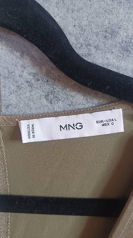 Jumpsuits: Mango Jumpsuit Khaki Grün  mit Bindegürtel (L) – Gebraucht aus Burgdorf von Damlaf_9 2