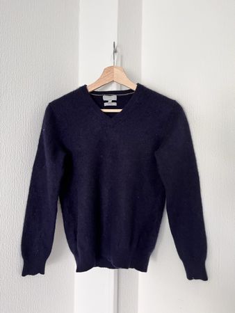 Pullover V-Neck Maddison Cashmere navy size S small hole