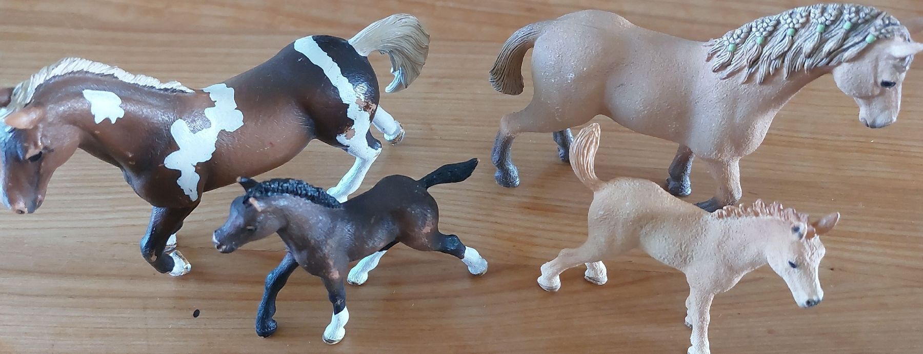 Schleich Giocattoli: Schleich Pferde Set – Usato da Freidorf TG venduto da Suge