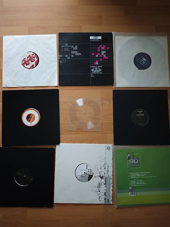 Dischi in vinile: 18 x Old School Techno – Usato da Sitterdorf venduto da denizio 1