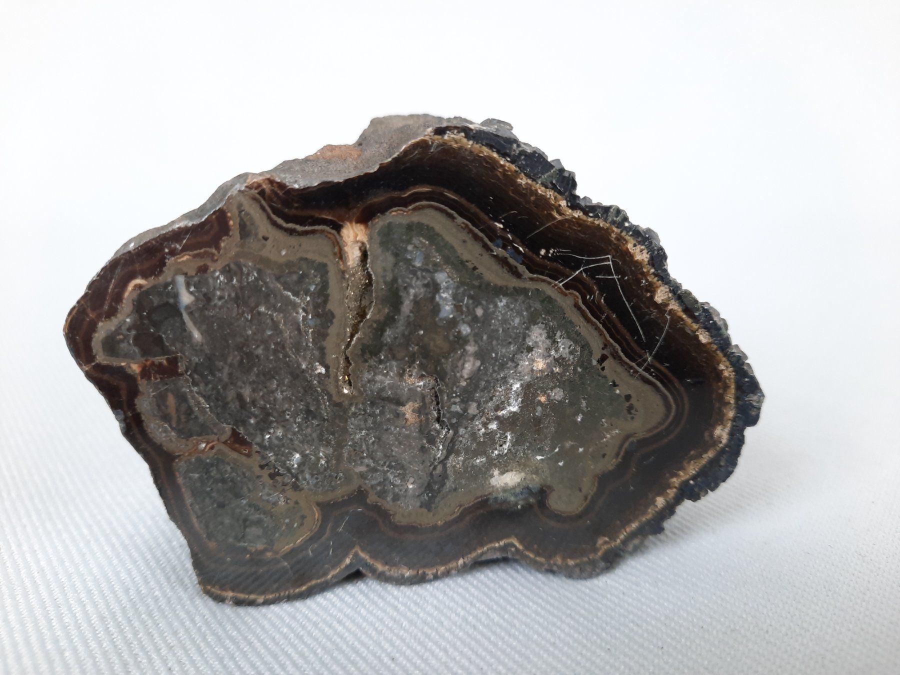 Minéraux & Lithothérapie: Geode – D'occasion à Beinwil am See par Restwert_Beinwil