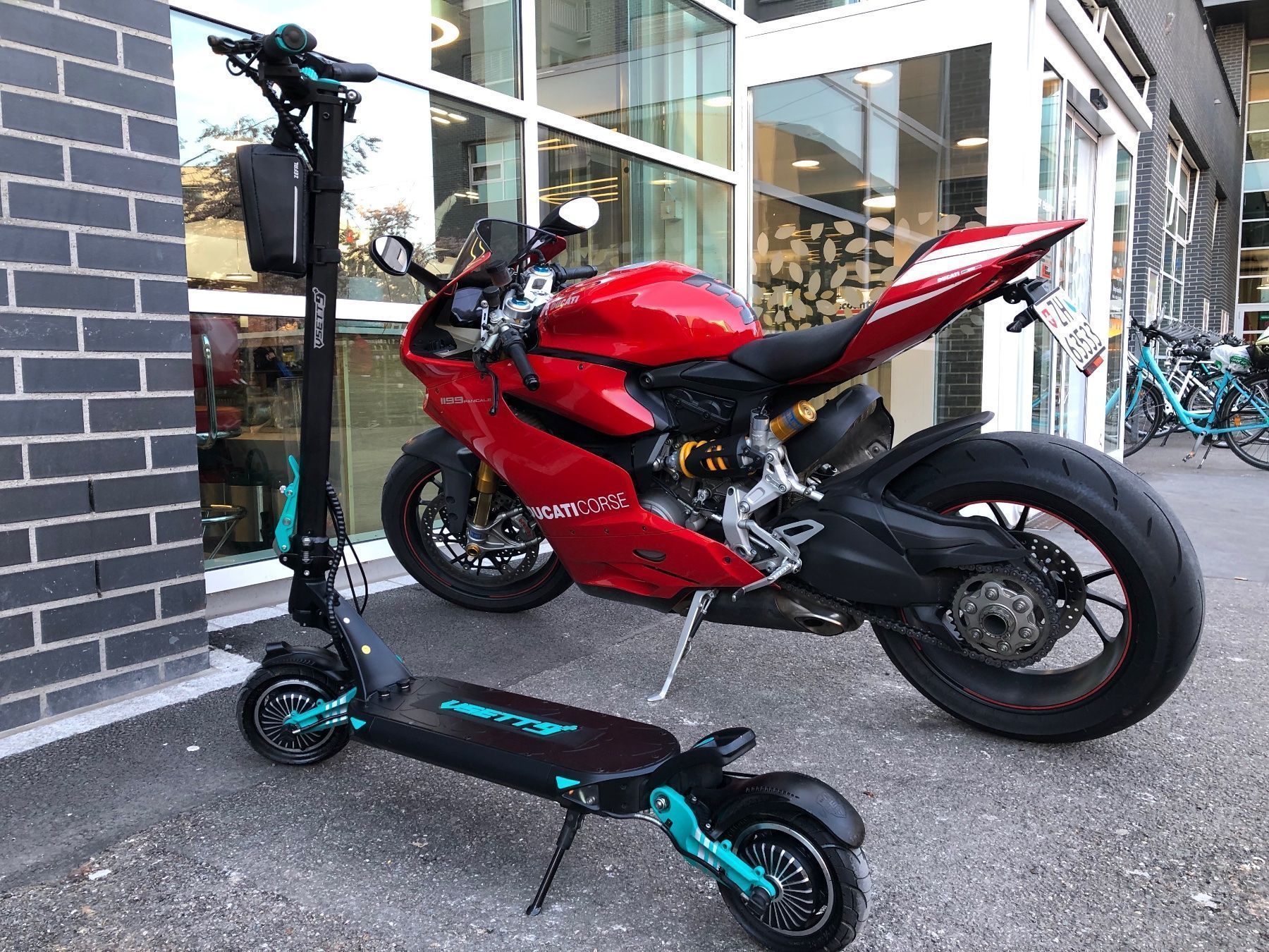 Scooter: E Trottinette Vsett 9+ scooter – Nuovo (secondo la descrizione) da Adlikon b.Regensdf venduto da top2020