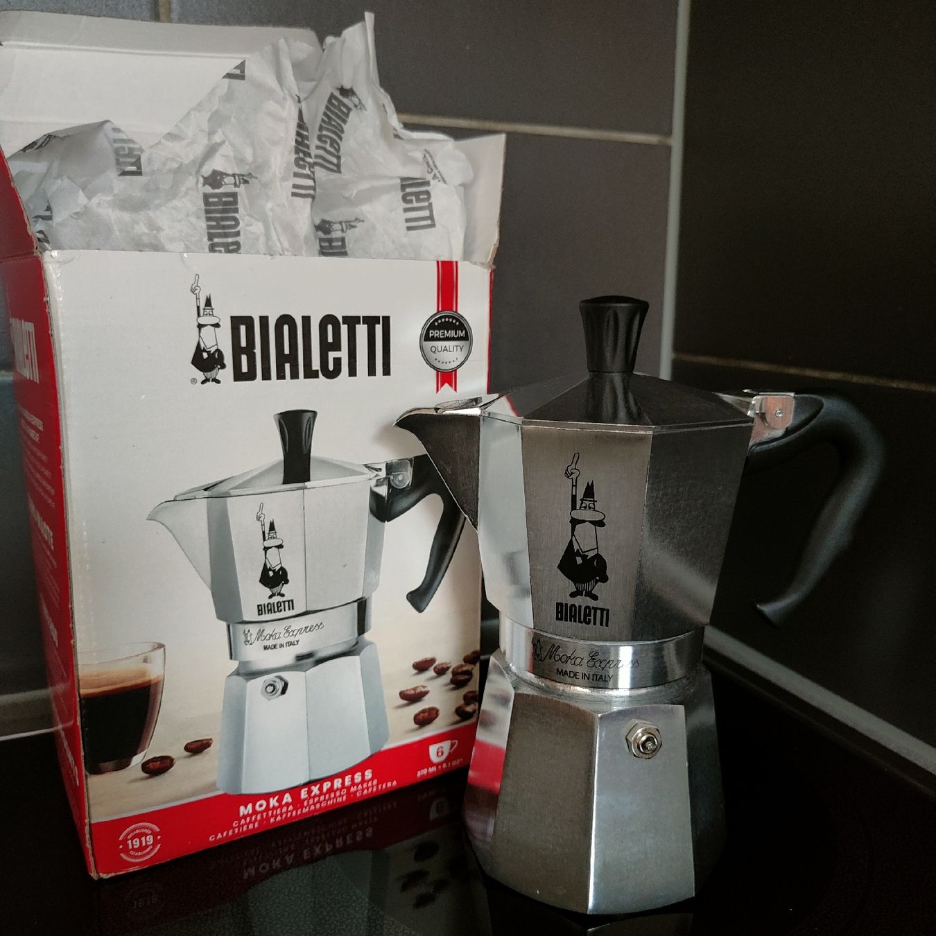 Bialetti Macchine per caffè & Macchine per espresso: Cafetiere Bialetti moka express neuve – Nuovo e nell'imballaggio originale da Biel/Bienne venduto da notfun 3