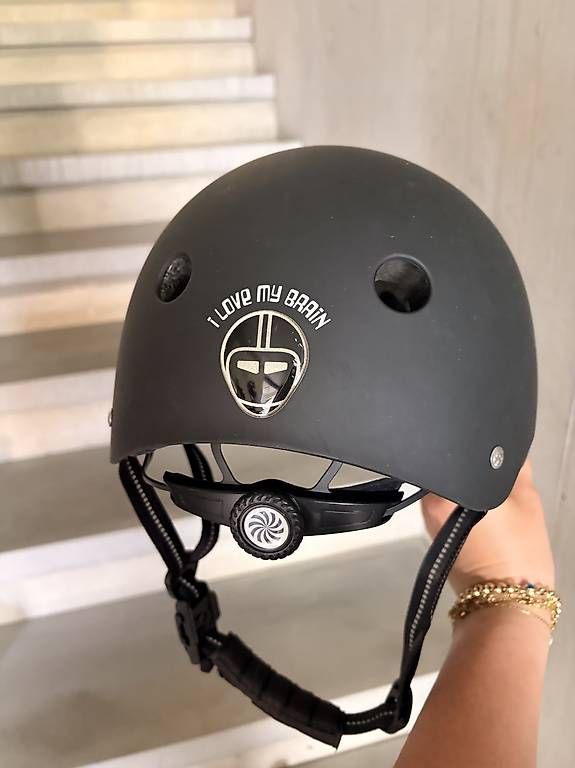 Helme: Nutcase Helm – Gebraucht aus Gunzwil von iy61 2