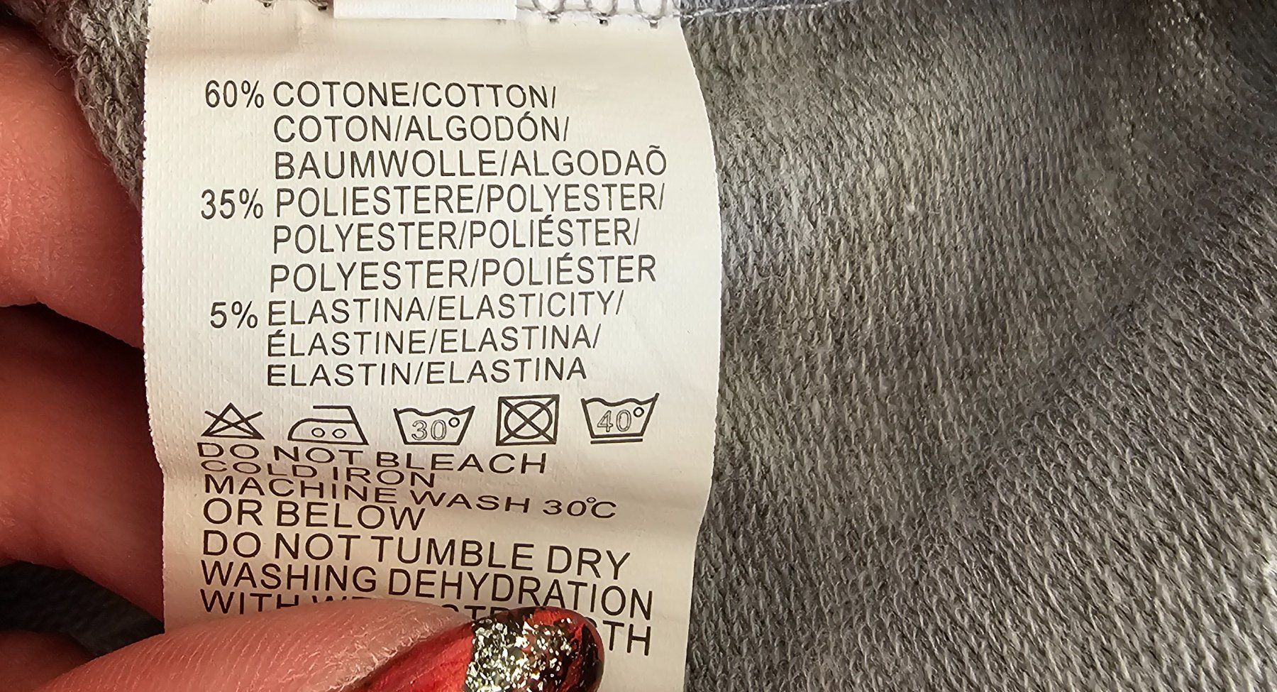 Maglioni & Felpe: Cooler Pulli Gr. S mit Badges / Pailletten LOVE Stern – Usato da Füllinsdorf venduto da Sunnebliemli7 6