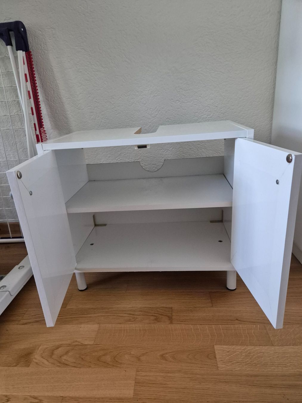 Mobili per bagno: Weisser Unterschrank mit 2 Tueren – Usato da Wichtrach venduto da pr8431 2