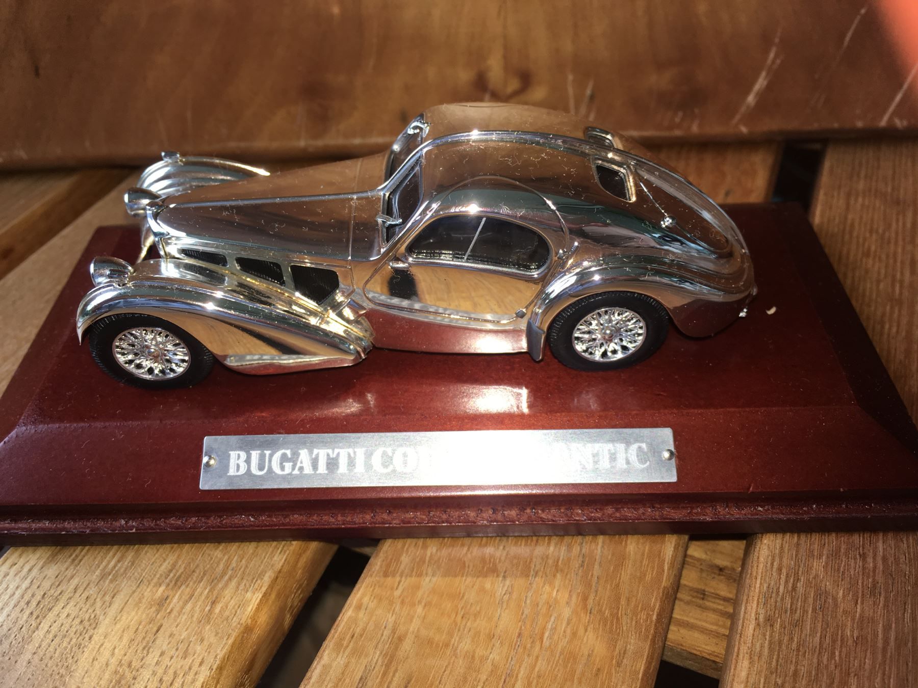 Bugatti Modellautos: Bugatti Coupe Atlantic 1-43 Silver Cars – Neu (gemäss Beschreibung) aus Kerzers von tisyayasuBE 3
