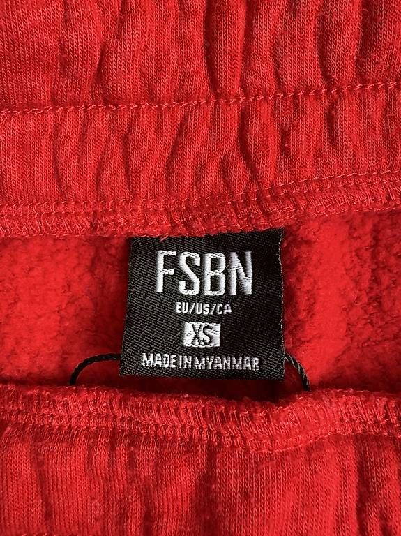 Pantaloni: Sweatshorts von FSBN – Usato da Basel venduto da jan_k9cz 2
