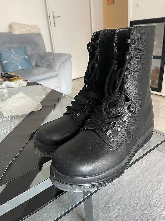 Scarpe da uomo: Scarponi militari – Usato da Locarno venduto da MarkosGigo