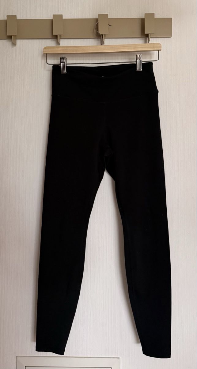 H&M Leggings: Legging de sport H&M noir - Taille S – Gebraucht aus Monnaz von MDVintage