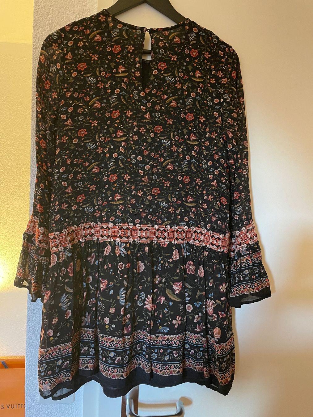 Pepe Jeans Vestiti: Kleid mit Muster von Pepe Jeans / Gr. M – Nuovo (secondo la descrizione) da Küsnacht ZH venduto da Ulla-ZH 1