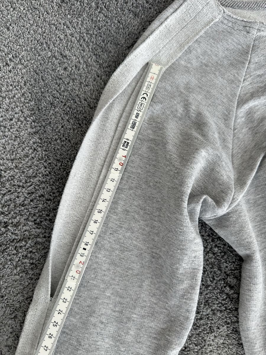 Maglioni & Felpe: Sweatshirt – Nuovo (secondo la descrizione) da Winterthur venduto da su_4assd 2
