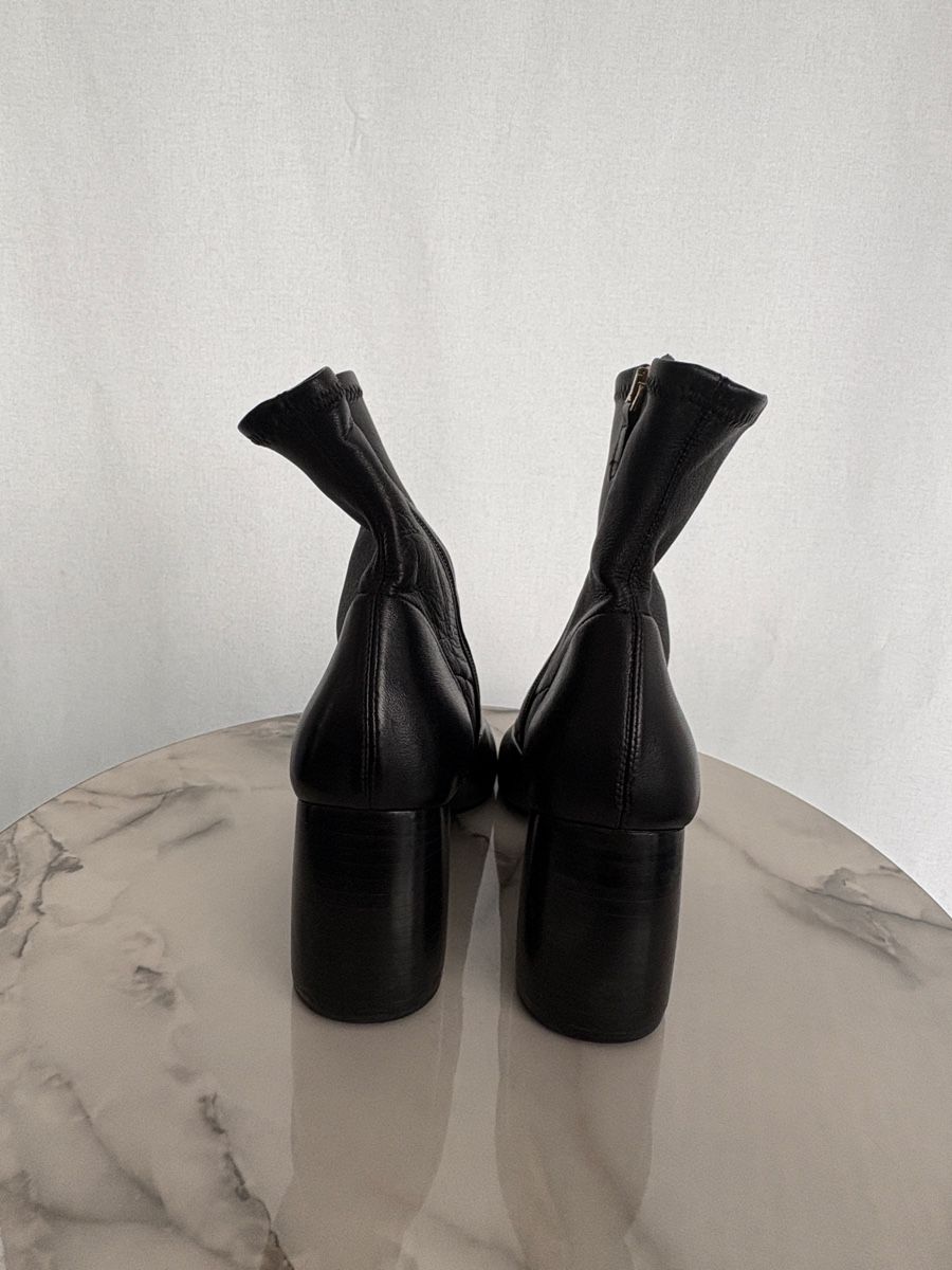 Chaussures femmes: Schwarze Stiefeletten Grösse 41 – D'occasion à Aesch BL par ang_6x29 3