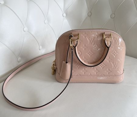 Louis Vuitton Alma bb in Rose Ballerine in Vernis Leder