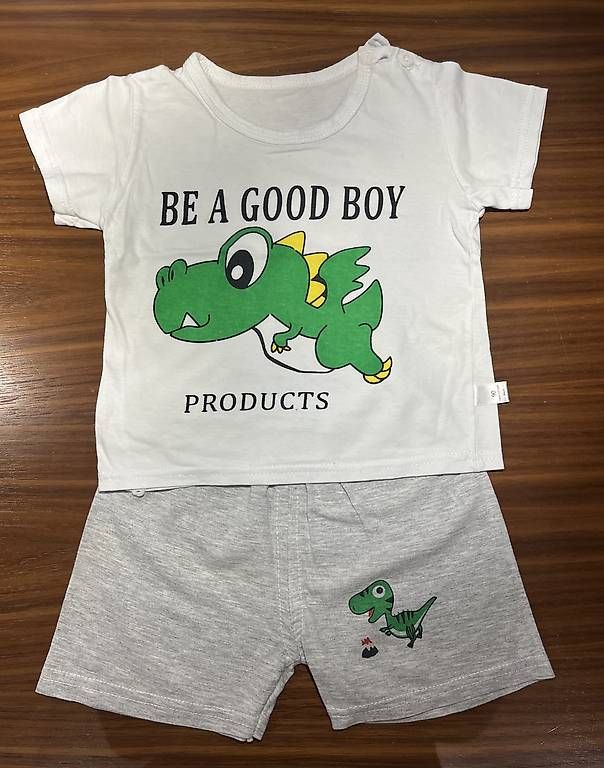 Lotti & Set di vestiti: Completi bimbo pantaloncini e magliette maniche corte  – Usato da Viganello venduto da gag_b22t 4