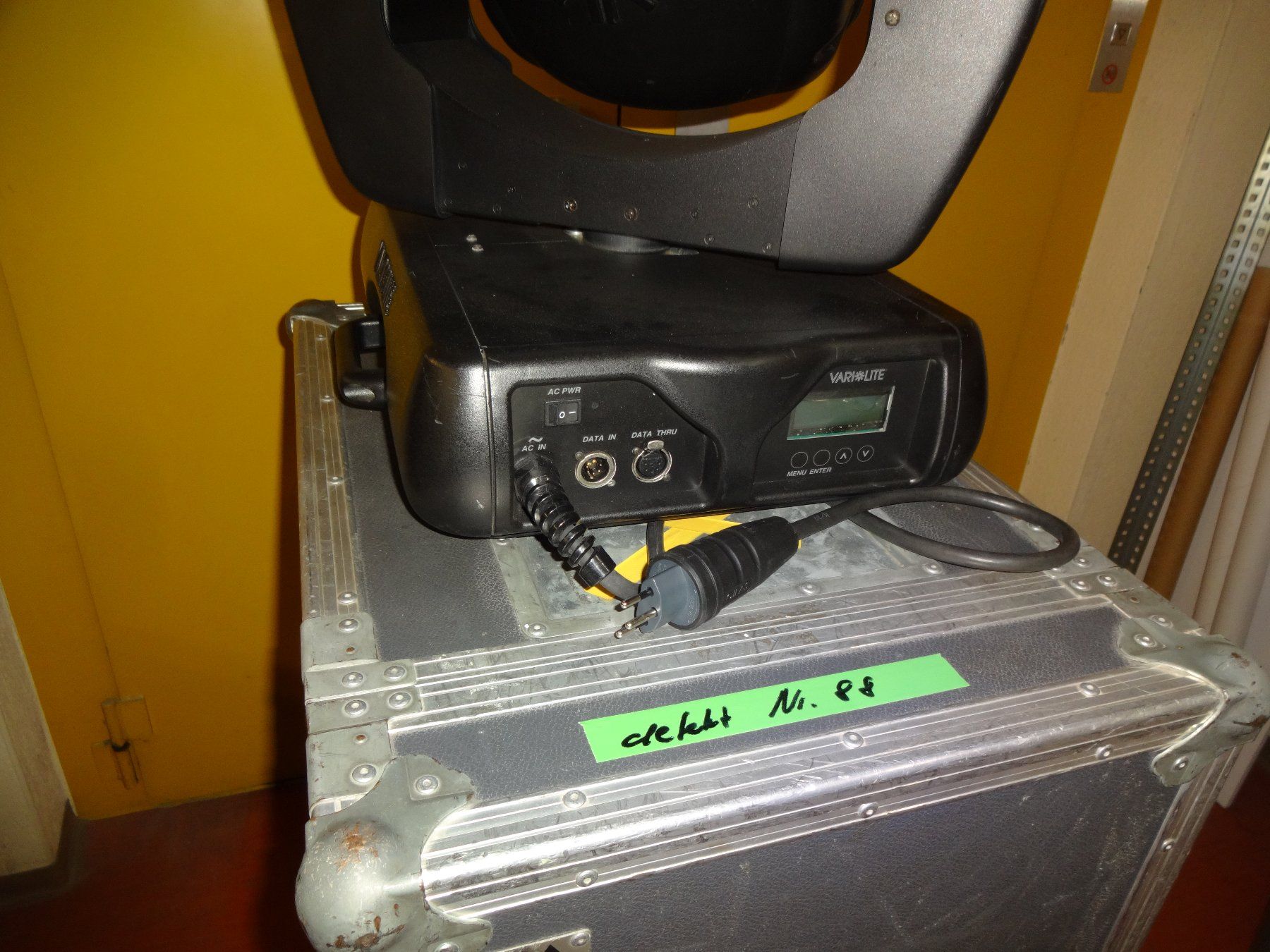 Lampade: Moving Head Varilite VL-3000 Spot defekt – Difettoso da St. Gallen venduto da moving_st.gallen 4