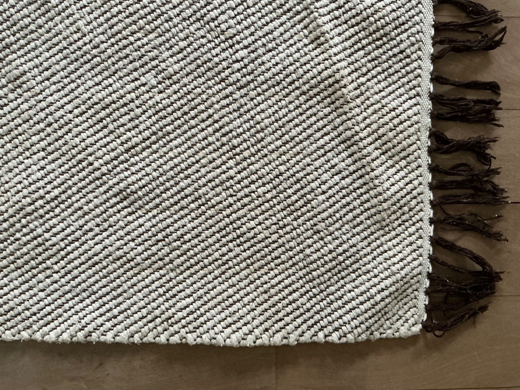 Tappeti: Rustikaler Baumwollteppich mit Fransen, Beige / Braun – Nuovo (secondo la descrizione) da Muttenz venduto da rob_sc8s 1