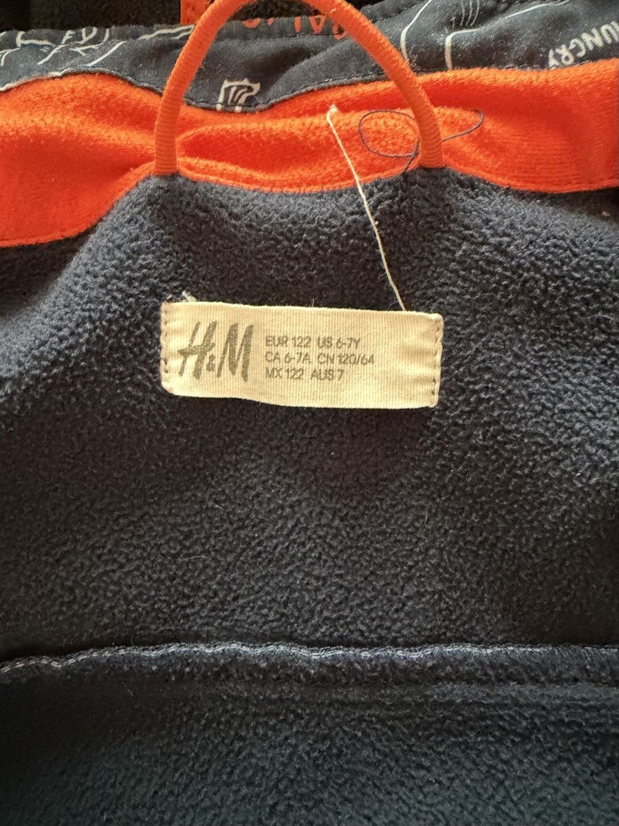 H&M Giacche & Cappotti: Softshell Jacke Grösse 122 – Usato da Tumegl/Tomils venduto da tiger358 2