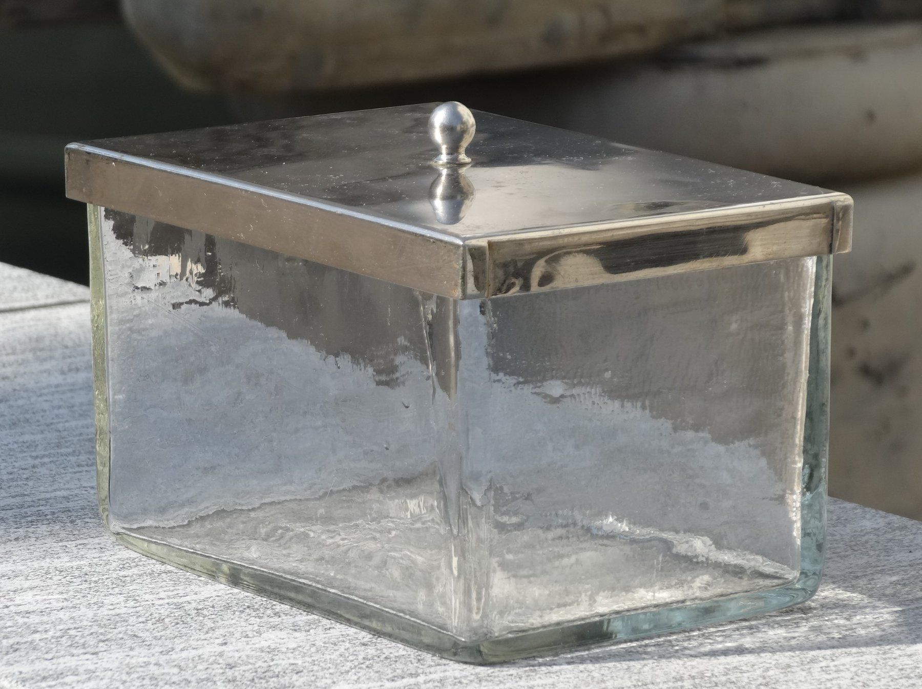 Ciotole: Aus der Glasvitrine: Glasschale mit Silberdeckel – Usato da Allschwil venduto da Boutique_16b 9